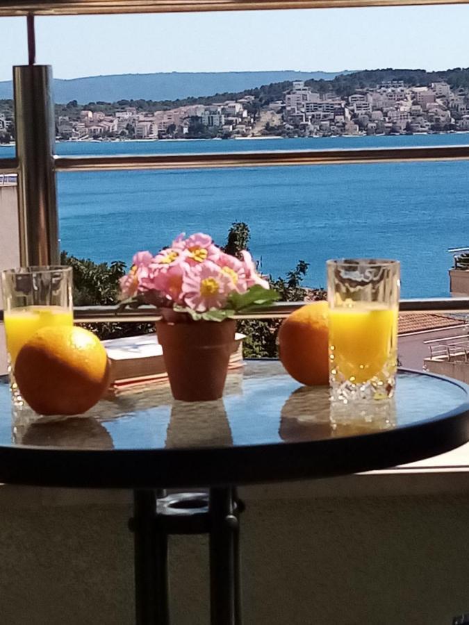 Apartman Mikola With Sea View Trogir Exteriér fotografie