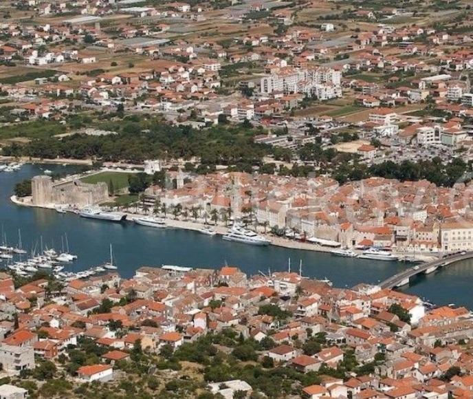 Apartman Mikola With Sea View Trogir Exteriér fotografie