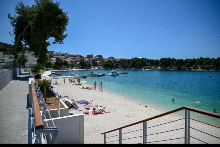Apartman Mikola With Sea View Trogir Exteriér fotografie
